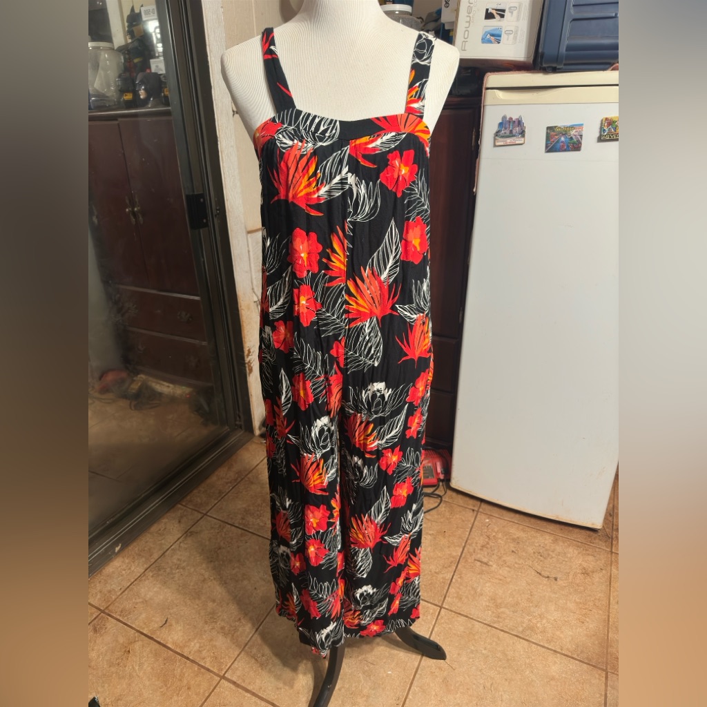 Preowned Ava Sky Hawaiian Print Dress BlackRed Rompers Womens Medium Preowned Ava Sky Hawaiian Print Dress BlackRed Rompers Womens Medium
